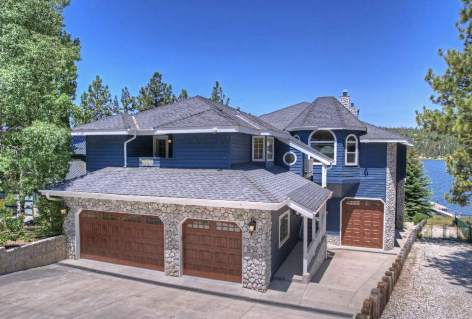 Refined Big Bear Estate | Exclusive Comfort Amidst Majestic Pines - Big Bear Lake, California