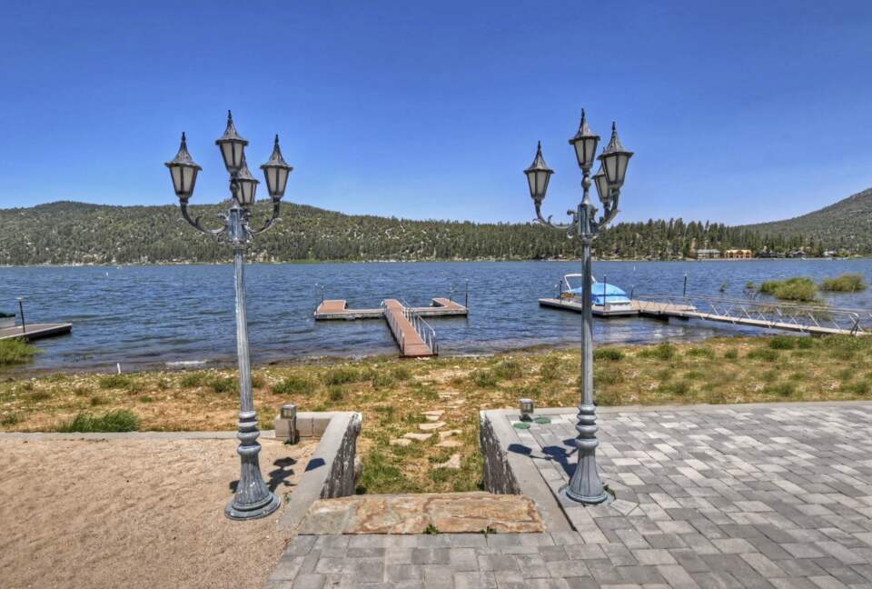 Refined Big Bear Estate | Exclusive Comfort Amidst Majestic Pines - Big Bear Lake, California