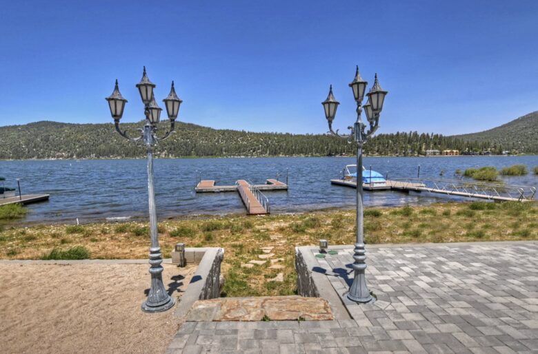 Refined Big Bear Estate | Exclusive Comfort Amidst Majestic Pines - Big Bear Lake, California