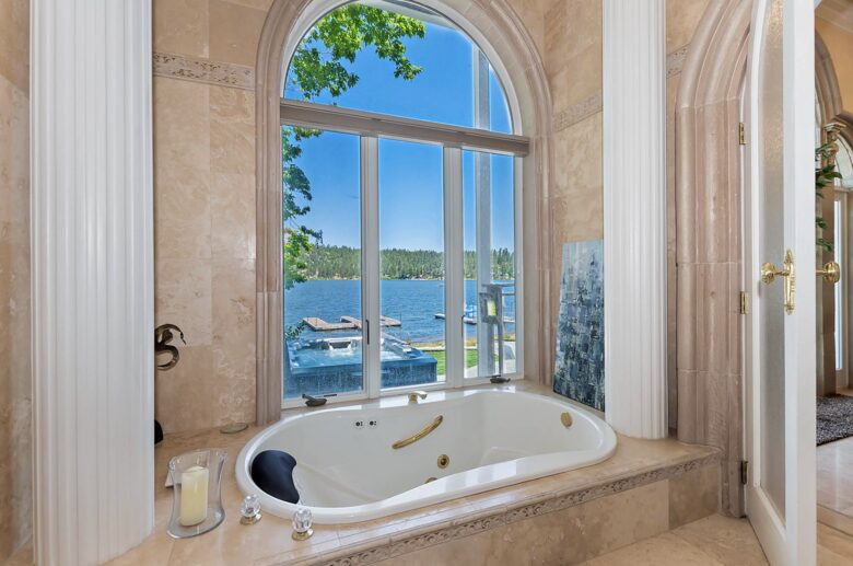 Refined Big Bear Estate | Exclusive Comfort Amidst Majestic Pines - Big Bear Lake, California