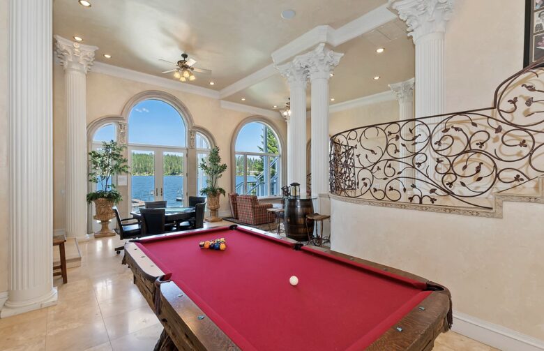 Refined Big Bear Estate | Exclusive Comfort Amidst Majestic Pines - Big Bear Lake, California