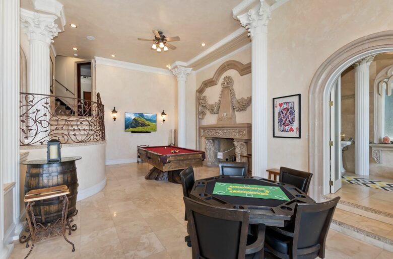 Refined Big Bear Estate | Exclusive Comfort Amidst Majestic Pines - Big Bear Lake, California