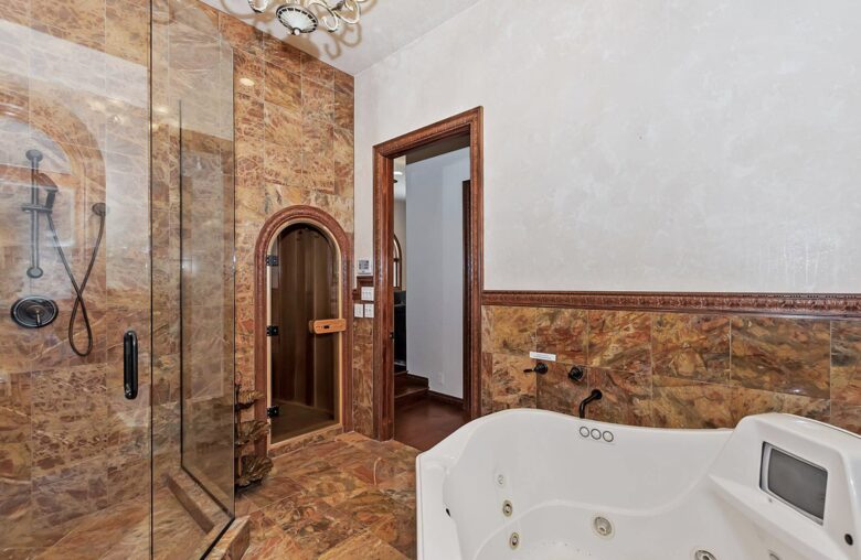 Refined Big Bear Estate | Exclusive Comfort Amidst Majestic Pines - Big Bear Lake, California