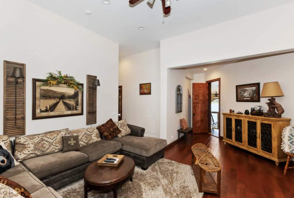 Refined Big Bear Estate | Exclusive Comfort Amidst Majestic Pines - Big Bear Lake, California