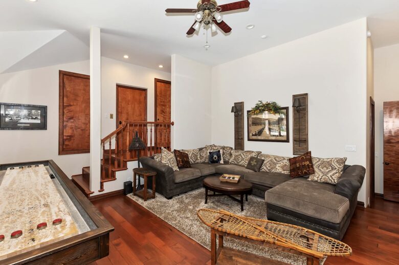 Refined Big Bear Estate | Exclusive Comfort Amidst Majestic Pines - Big Bear Lake, California