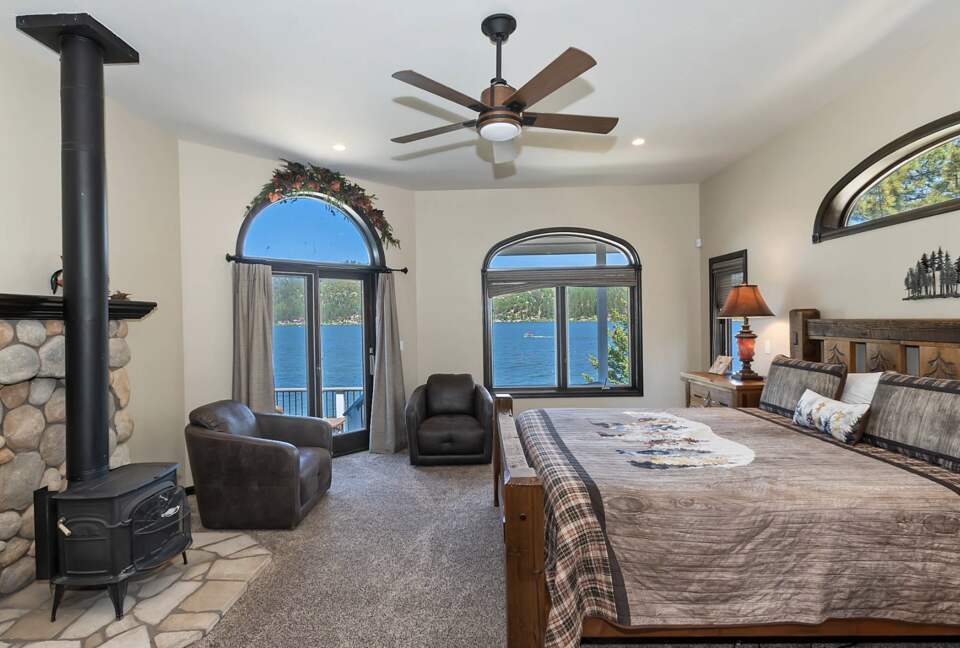 Refined Big Bear Estate | Exclusive Comfort Amidst Majestic Pines - Big Bear Lake, California