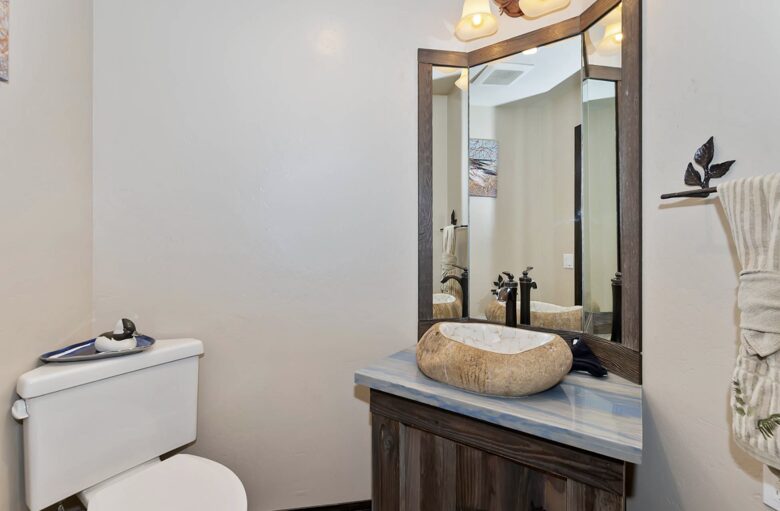 Refined Big Bear Estate | Exclusive Comfort Amidst Majestic Pines - Big Bear Lake, California