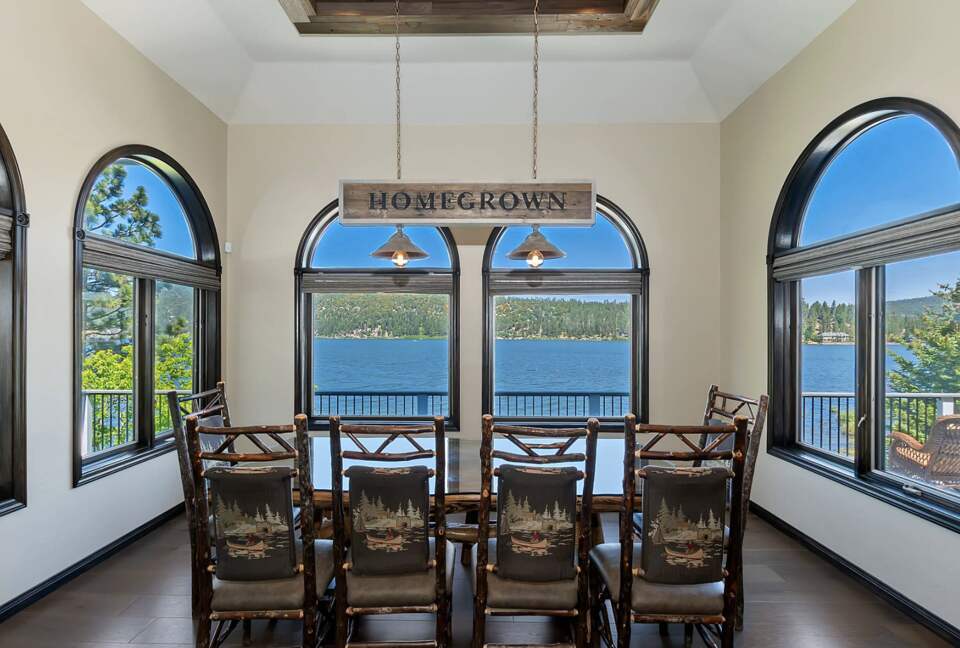 Refined Big Bear Estate | Exclusive Comfort Amidst Majestic Pines - Big Bear Lake, California