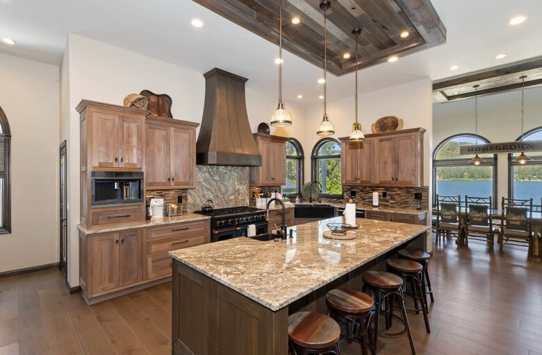Refined Big Bear Estate | Exclusive Comfort Amidst Majestic Pines - Big Bear Lake, California