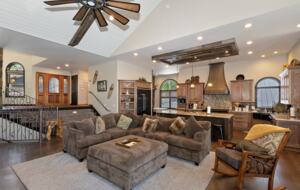 Refined Big Bear Estate | Exclusive Comfort Amidst Majestic Pines - Big Bear Lake, California