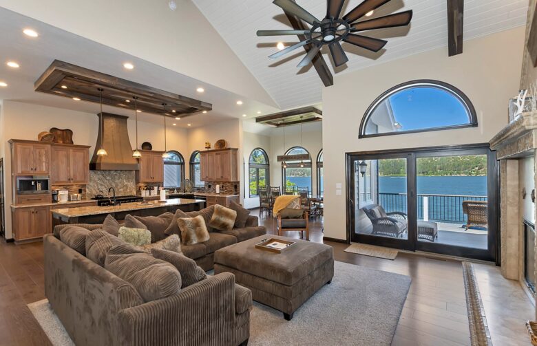 Refined Big Bear Estate | Exclusive Comfort Amidst Majestic Pines - Big Bear Lake, California