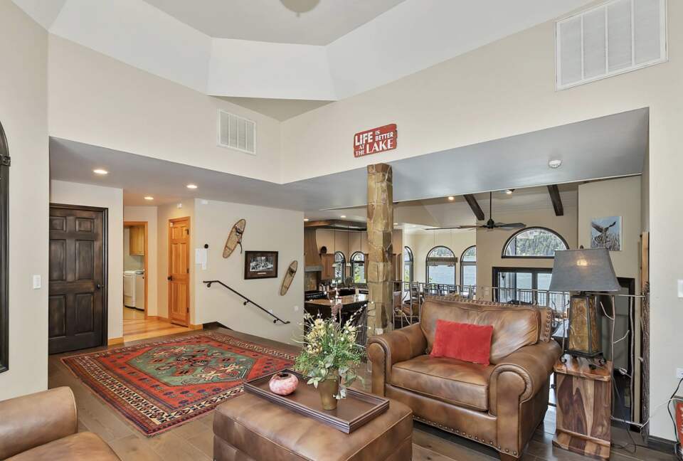 Refined Big Bear Estate | Exclusive Comfort Amidst Majestic Pines - Big Bear Lake, California