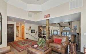 Refined Big Bear Estate | Exclusive Comfort Amidst Majestic Pines - Big Bear Lake, California