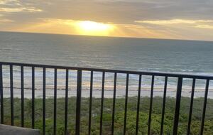 Elegant Oceanfront Living on Hutchinson Island - Hutchinson Island, Florida