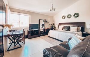 Cozy León Getaway with Patio and Family Features - Leon, Mexico