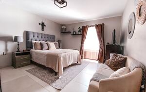 Cozy León Getaway with Patio and Family Features - Leon, Mexico