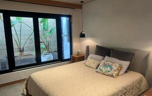 Contemporary Waterfront Elegance in Perth - Perth, Australia