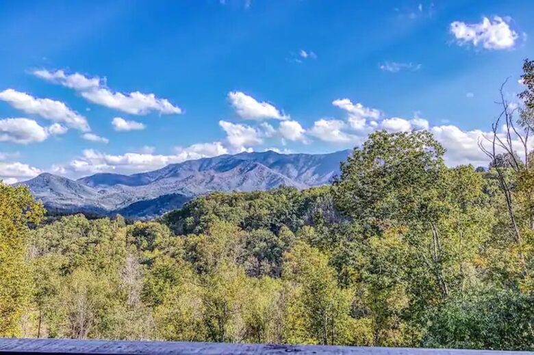 Elevated Retreat with Majestic Mt. LeConte Views - Gatlinburg, Tennessee