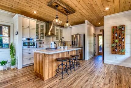 Elevated Retreat with Majestic Mt. LeConte Views - Gatlinburg, Tennessee