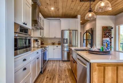 Elevated Retreat with Majestic Mt. LeConte Views - Gatlinburg, Tennessee