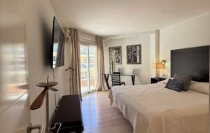 Tranquil West Ibiza Retreat with Private Terrace & Pool Access - Port des Torrent -San José, Spain