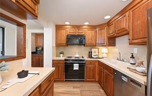 Elegant Waterfront Corner Residence with Sweeping Puget Sound Views - Seattle, Washington