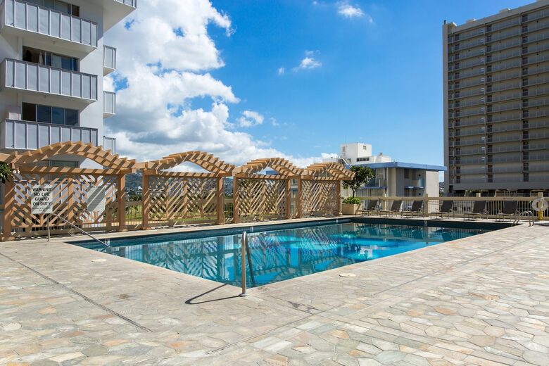 Modern Waikiki Studio with Mountain & Canal Views - Honolulu, Hawaii