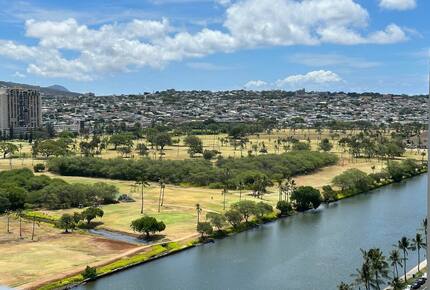 Modern Waikiki Studio with Mountain & Canal Views - Honolulu, Hawaii