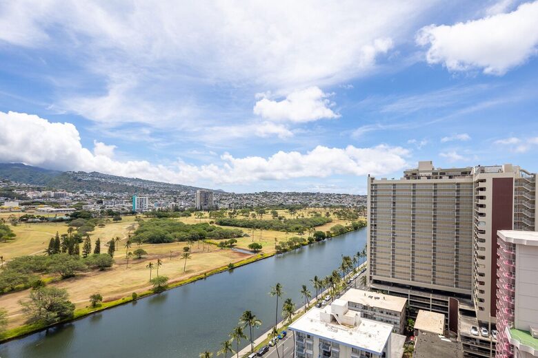 Modern Waikiki Studio with Mountain & Canal Views - Honolulu, Hawaii