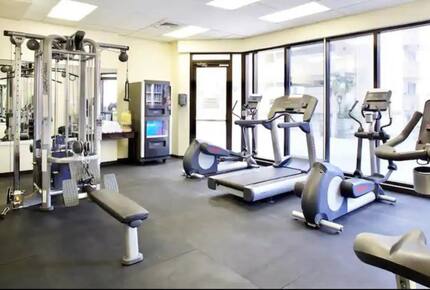 Modern Waikiki Studio with Mountain & Canal Views - Honolulu, Hawaii