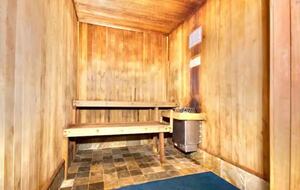 Modern Waikiki Studio with Mountain & Canal Views - Honolulu, Hawaii