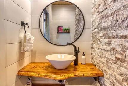 Elevated Retreat with Majestic Mt. LeConte Views - Gatlinburg, Tennessee