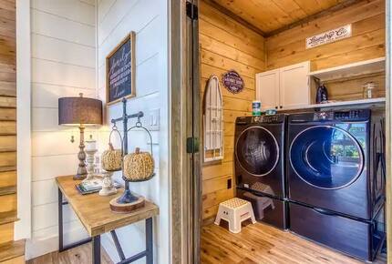 Elevated Retreat with Majestic Mt. LeConte Views - Gatlinburg, Tennessee