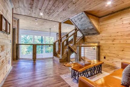 Elevated Retreat with Majestic Mt. LeConte Views - Gatlinburg, Tennessee