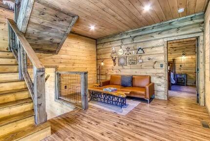 Elevated Retreat with Majestic Mt. LeConte Views - Gatlinburg, Tennessee