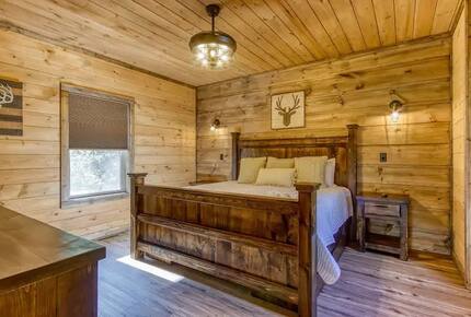 Elevated Retreat with Majestic Mt. LeConte Views - Gatlinburg, Tennessee