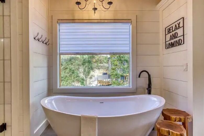 Elevated Retreat with Majestic Mt. LeConte Views - Gatlinburg, Tennessee