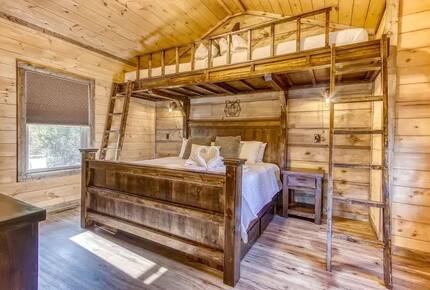 Elevated Retreat with Majestic Mt. LeConte Views - Gatlinburg, Tennessee