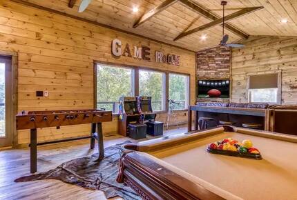 Elevated Retreat with Majestic Mt. LeConte Views - Gatlinburg, Tennessee