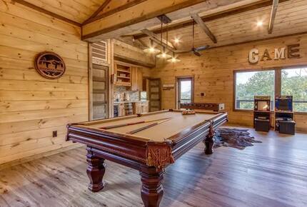 Elevated Retreat with Majestic Mt. LeConte Views - Gatlinburg, Tennessee