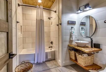 Elevated Retreat with Majestic Mt. LeConte Views - Gatlinburg, Tennessee