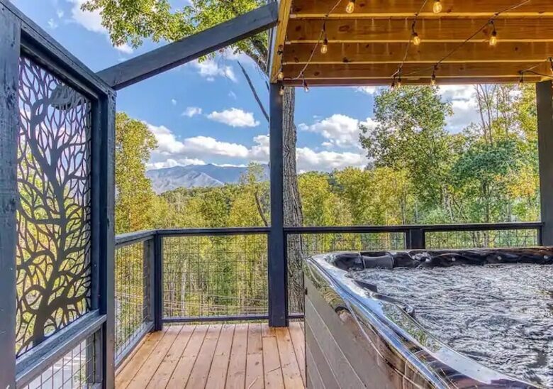 Elevated Retreat with Majestic Mt. LeConte Views - Gatlinburg, Tennessee