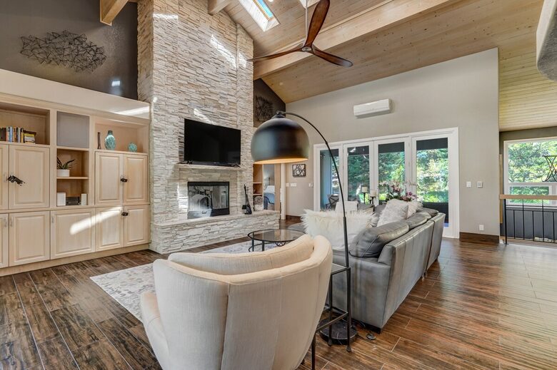 Mountain Light & Modern Design in Monument - Monument, Colorado