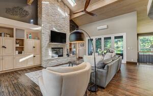 Mountain Light & Modern Design in Monument - Monument, Colorado