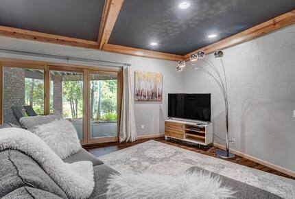 Mountain Light & Modern Design in Monument - Monument, Colorado