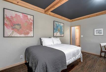 Mountain Light & Modern Design in Monument - Monument, Colorado