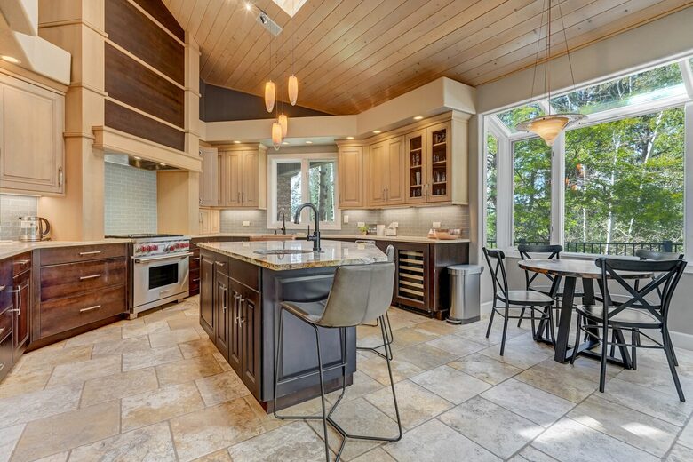 Mountain Light & Modern Design in Monument - Monument, Colorado