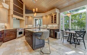 Mountain Light & Modern Design in Monument - Monument, Colorado