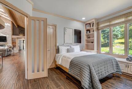 Mountain Light & Modern Design in Monument - Monument, Colorado