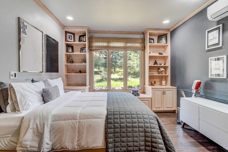 Mountain Light & Modern Design in Monument - Monument, Colorado